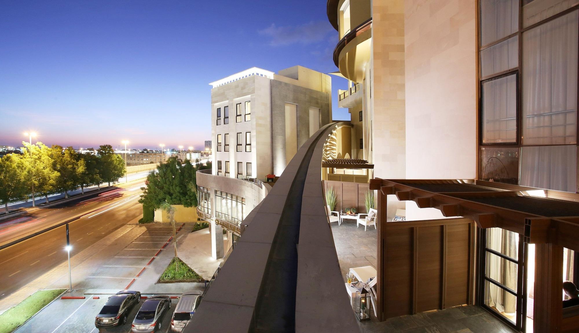 Spectrums Sari Jeddah Exterior photo